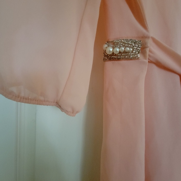 Cute top - Picture 4 of 6